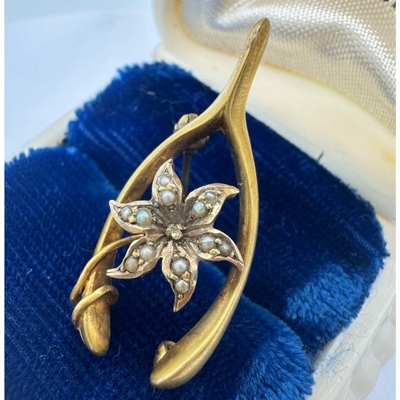 Antique Victorian solid 14kt gold seed pearls floral flower wishbone brooch pin